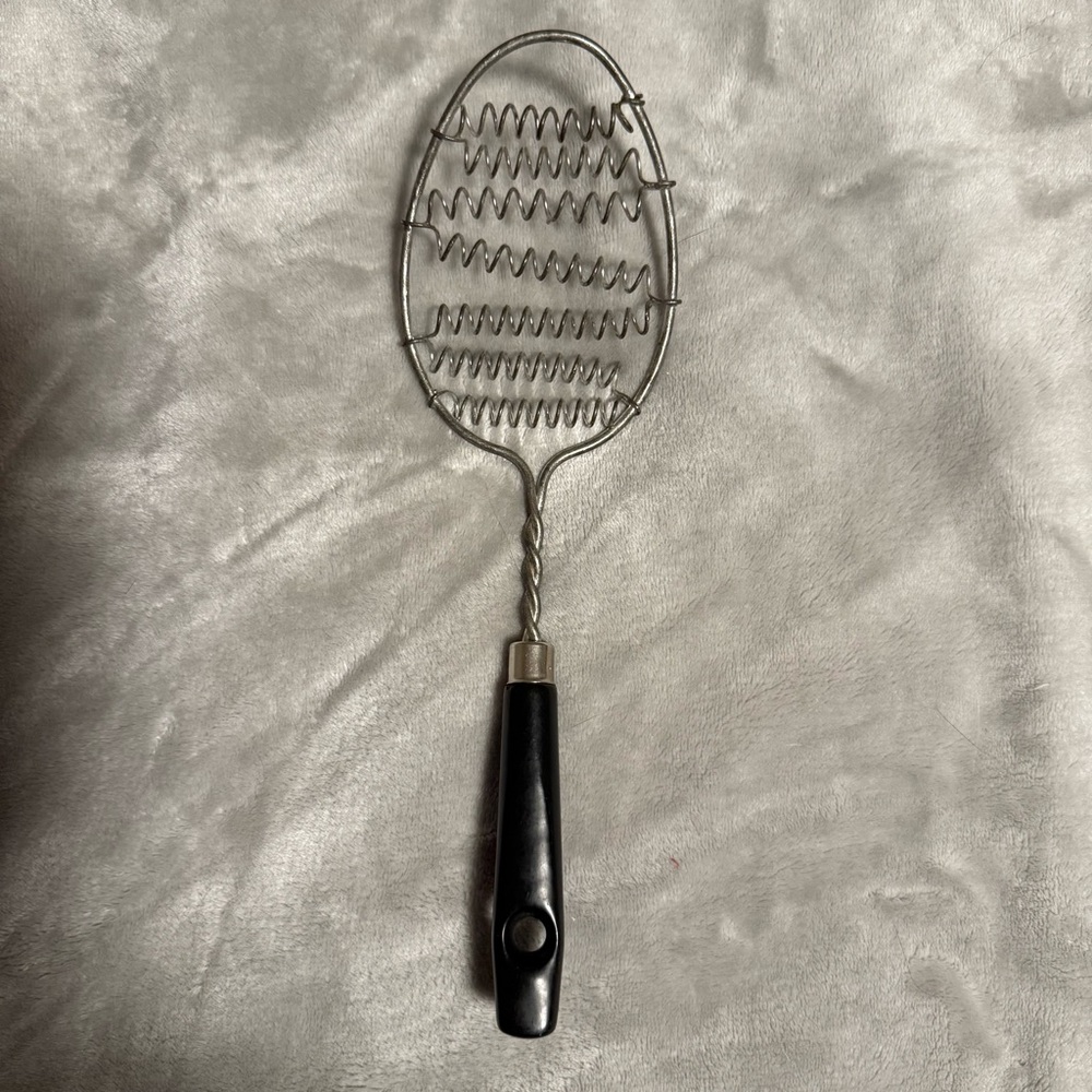 Vintage Androck Coiled‎ Wire Whisk Beater Black Bakelite Handle